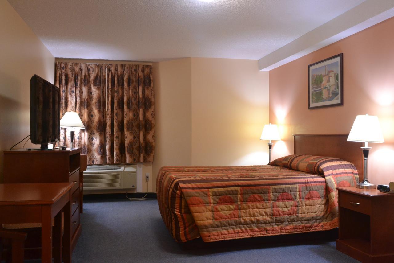 Standard Queen Room - Non Smoking