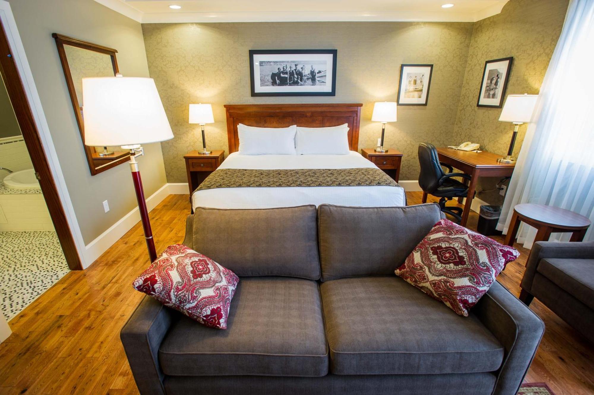 Double Room,696761751:JPEG