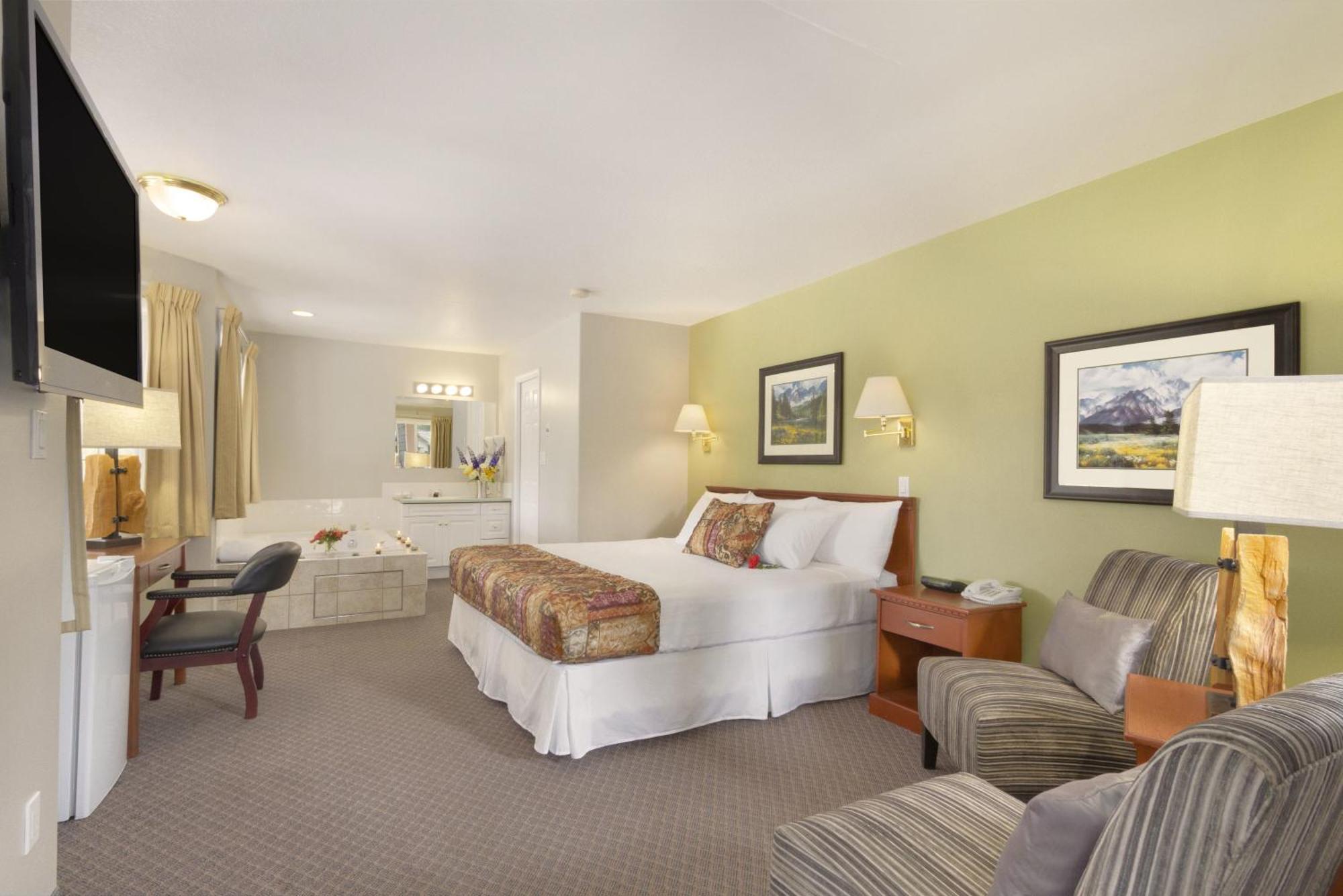 Studio Suite - One King Bed - Non-Smoking