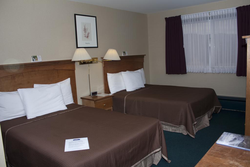 Double Room with Two Double Beds - Non-Smoking