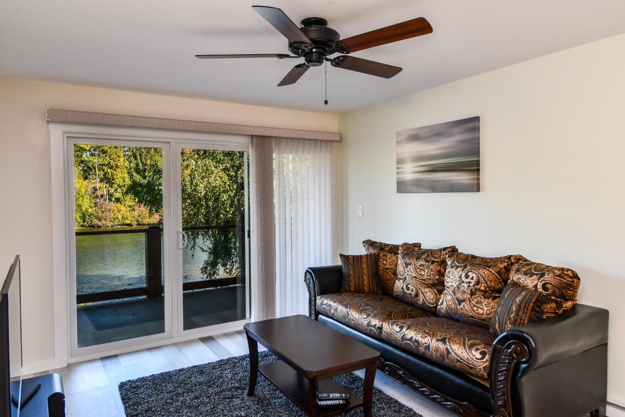 Two-Bedroom Apartment,756842317:JPEG