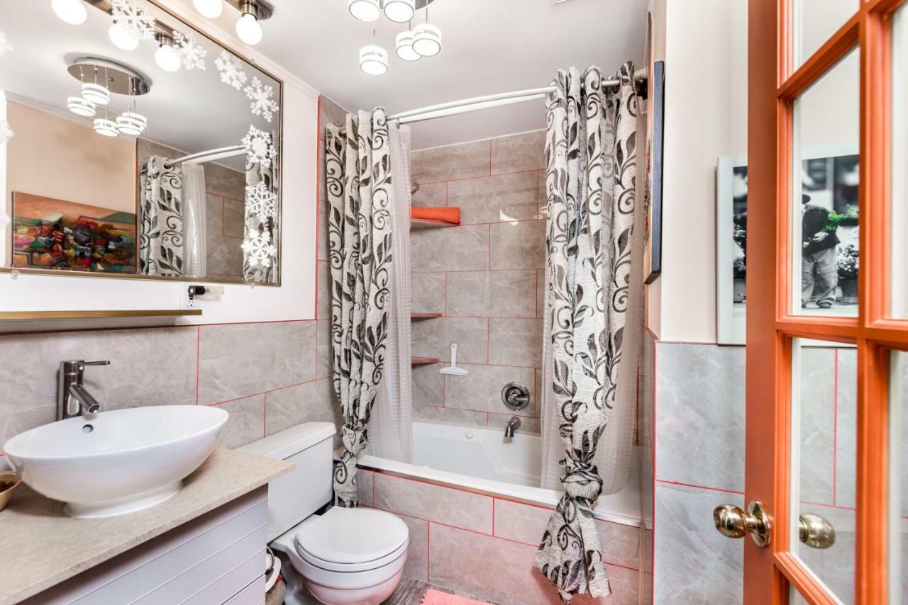 Double Room Jacuzzi Bathtub Room #8