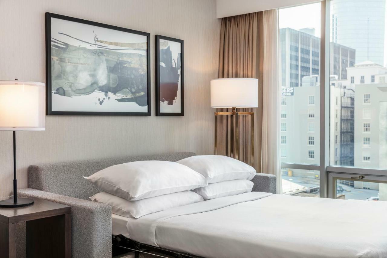 Suite avec 2 Lits Queen-Size et Canapé-Lit