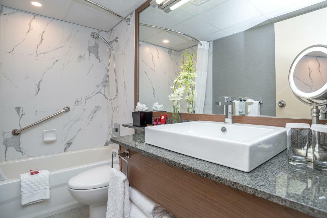 Quarto Deluxe com 2 Camas de Casal e Varanda - Não Fumantes