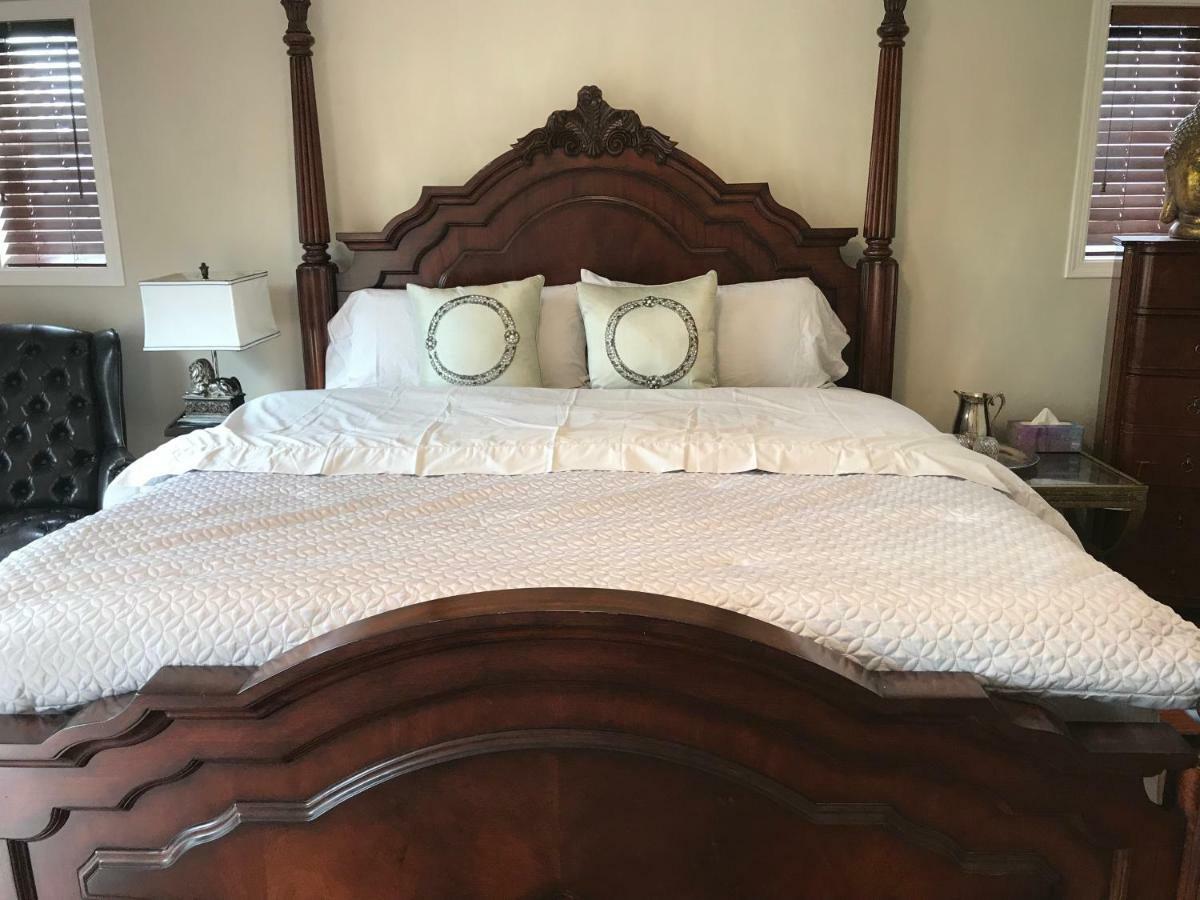Deluxe King Room,884444017:JPEG