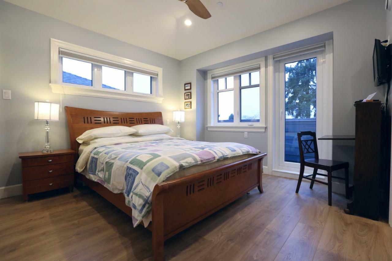 Quarto com Cama Queen-Size e Varanda