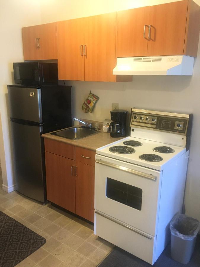 Two Queen Kitchenette
