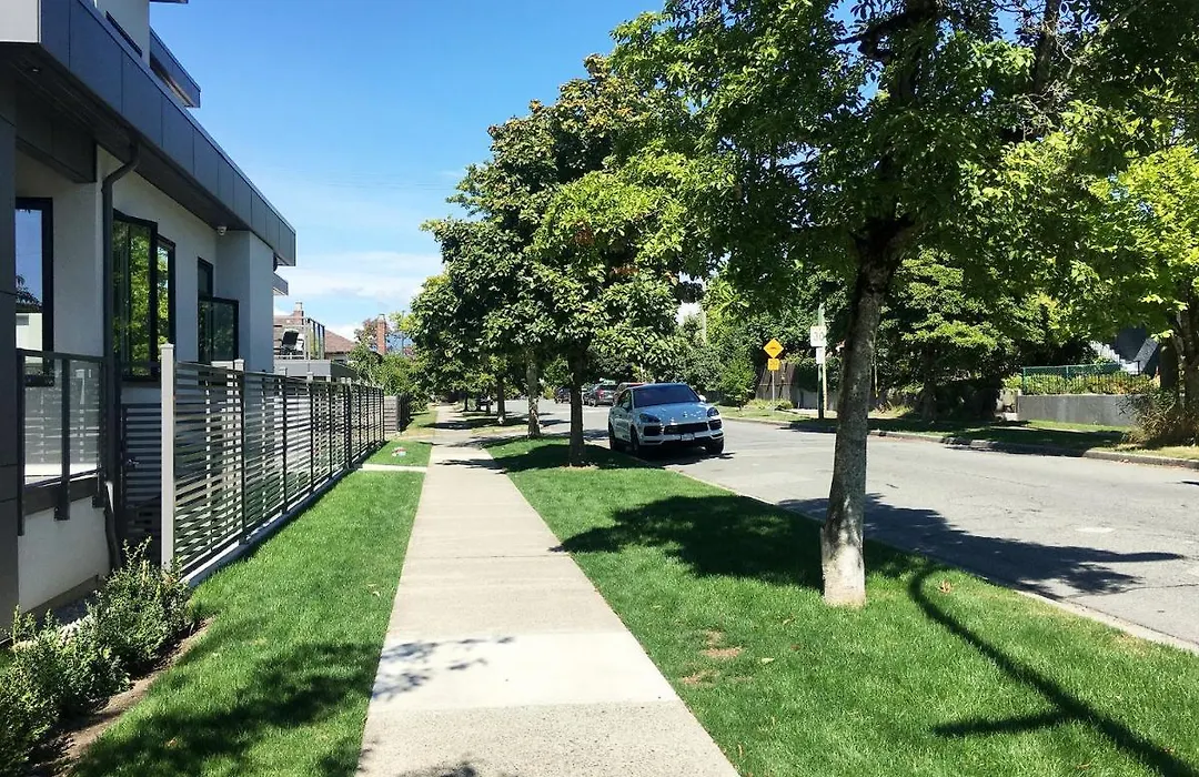 Cozy 3Bdr Suite Near Queen Elizabeth Park-1