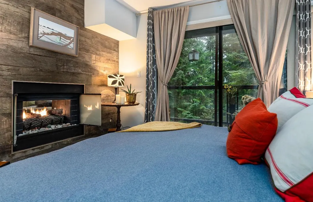 Tranquil Ski In/ Ski Out, W/ Long Term Dates Avail-1