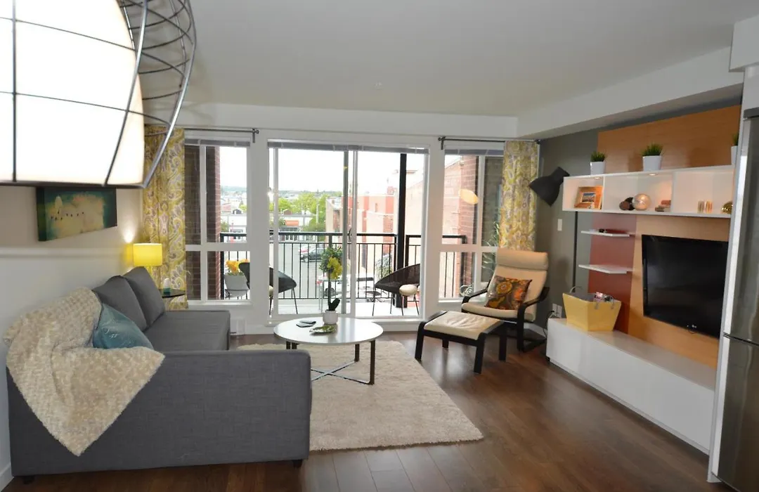 Chic 1Br Steps From Chinatown And Harbour-1