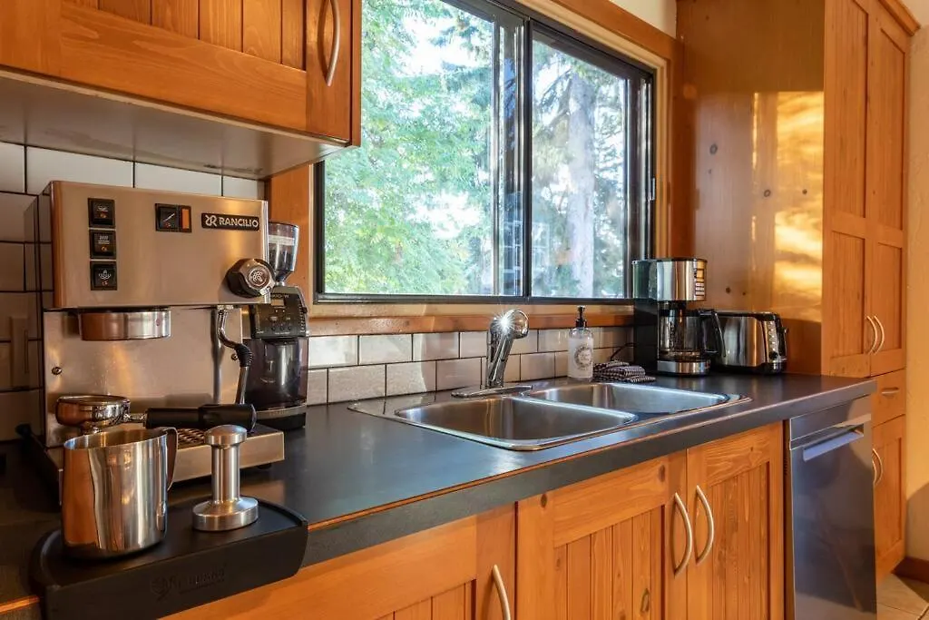 Knotty Pine Lodge-1
