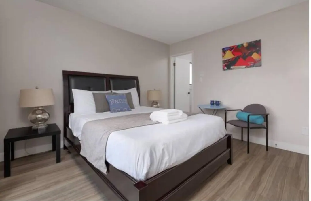 Huge 4 Bedroom Upper Suite-1