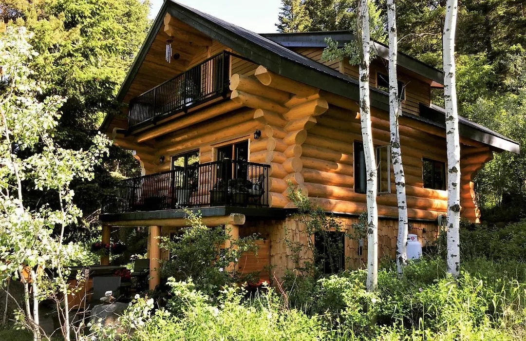 A Suite Retreat - Beyond Bed & Breakfast-1