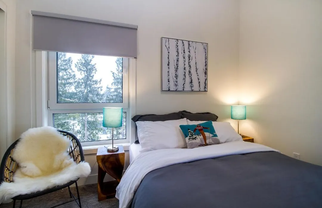 Kasper'S Den By Revelstoke Vacations-1