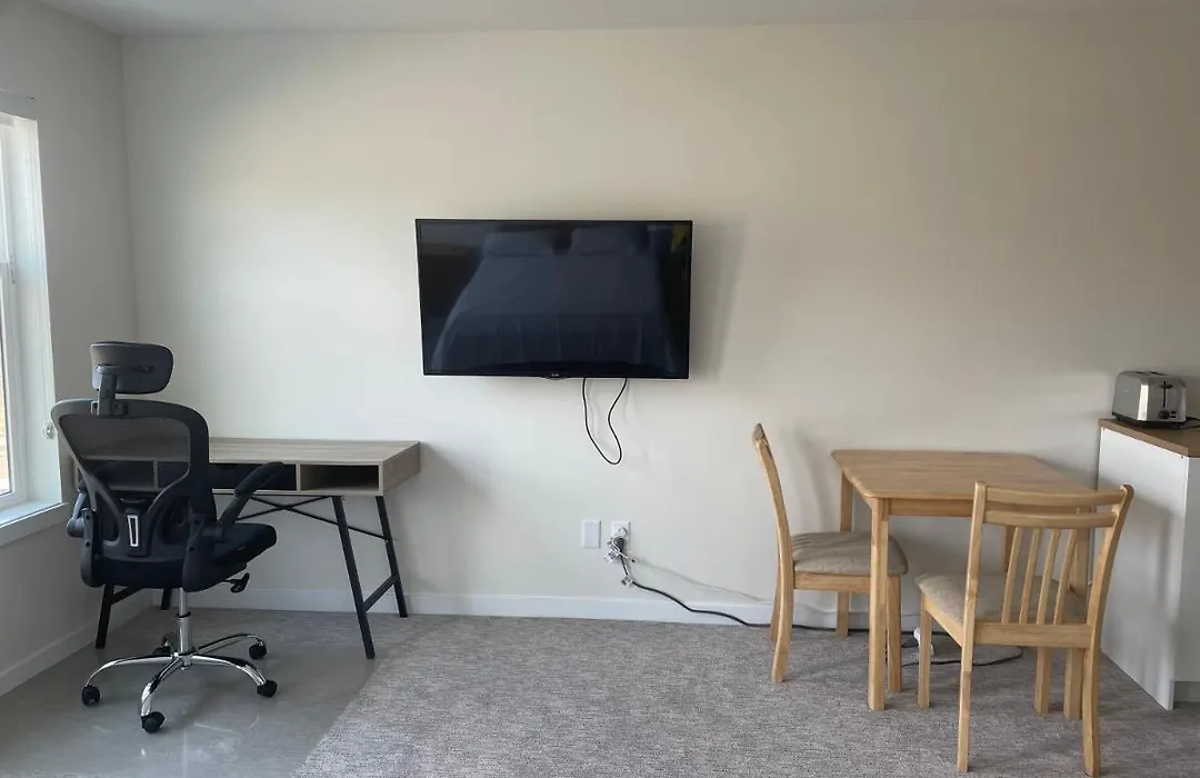 Private Suite In A Townhouse-1