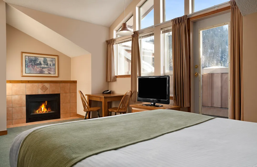 Sundance Lodge-1