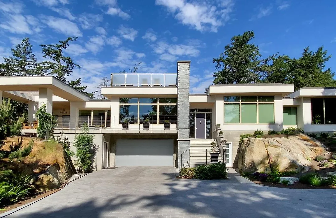 Private Modern Queenswood Suite-1