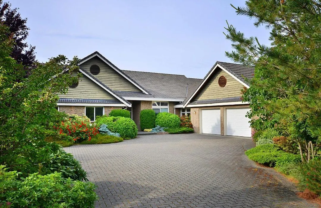 Columbia Beach House-1