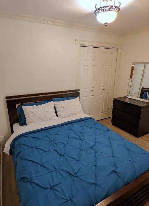 Modern Spacious 1 Bedroom Suite In Desirable Gordon Head Near Mount Douglas Beach-1