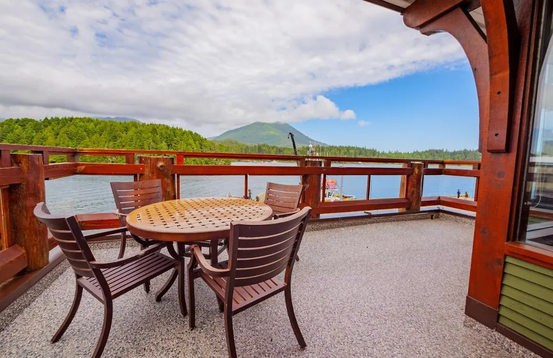 Whisky Harbour, Downtown King Bed And Inlet View-1