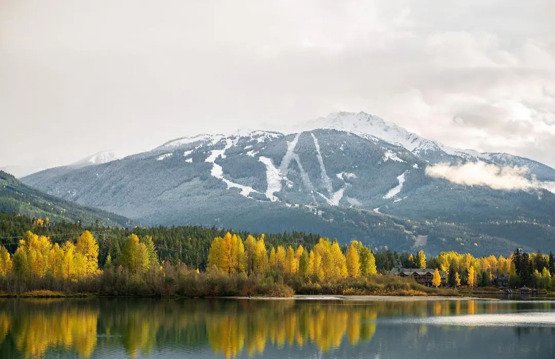 3Br In Blackcomb Greens, Wood Burning Fireplace, Complex Hot Tub, Parking, Mountain Views-1