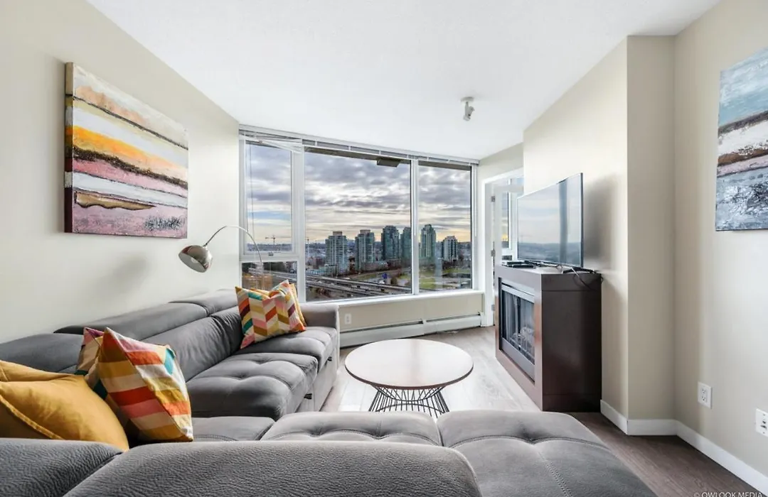 Explore Vancouver Downtown From Luxury 1 Bed/Bath-1