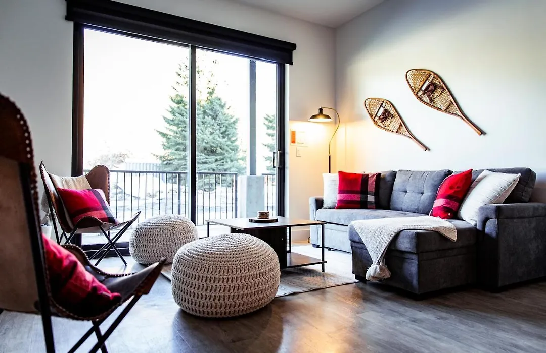 Monashee Sunshine - Condo With Private Hot Tub-1