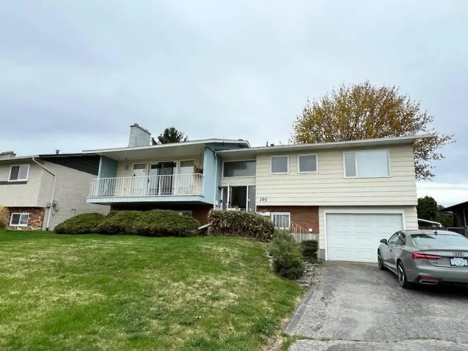 4 Bed, 1 Full 2 Half Bath Close To Tru / Rih-1