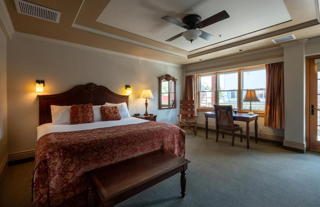 Kaslo Hotel-1