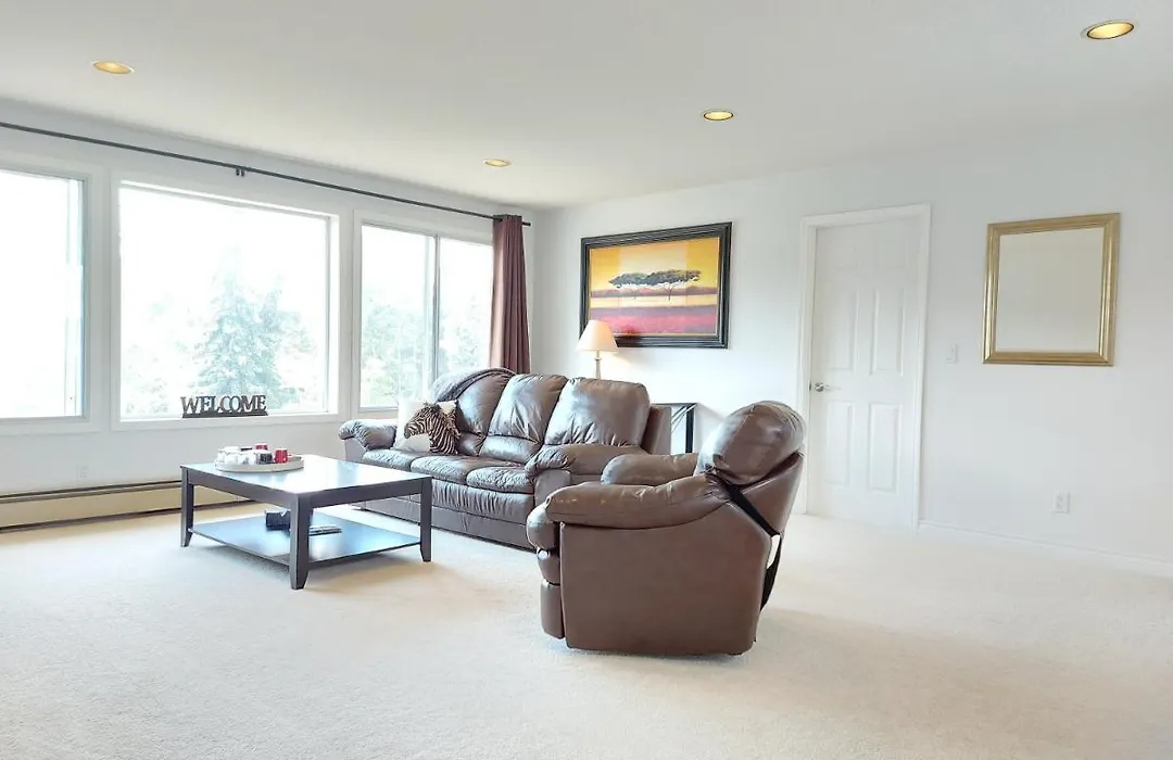 Tranquil Retreat Spacious 2-Bedroom Suite On The 2Nd Floor-1