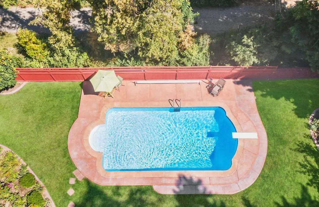 Park Side 2 Bed 2 Bath Suite-1