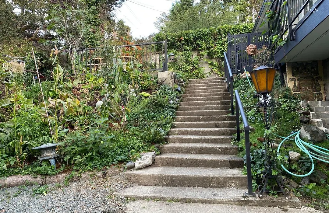 Hudson Homes Bnb-1