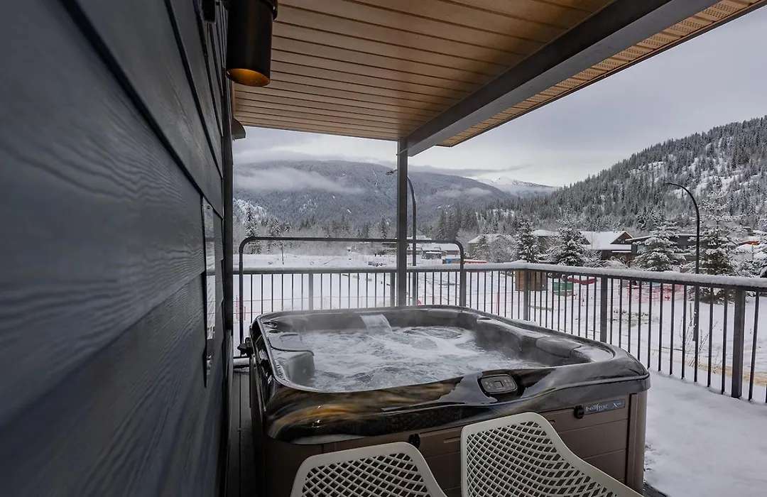 Q'S Hideaway By Revelstoke Vacations-1