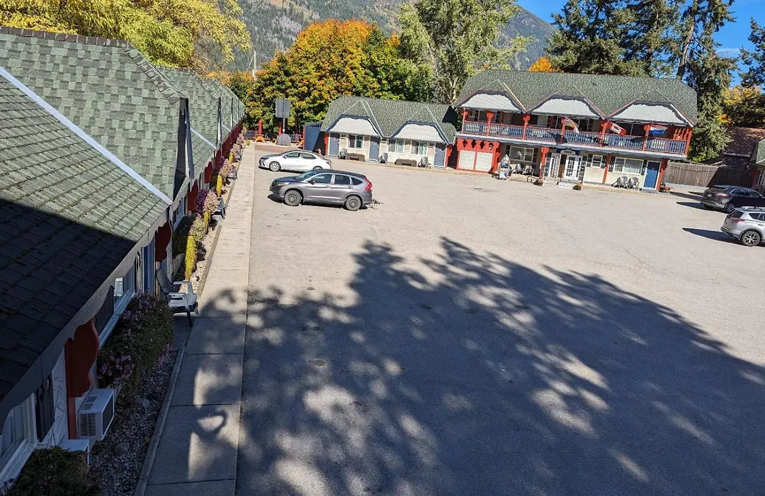 Alpine Inn & Suites-1