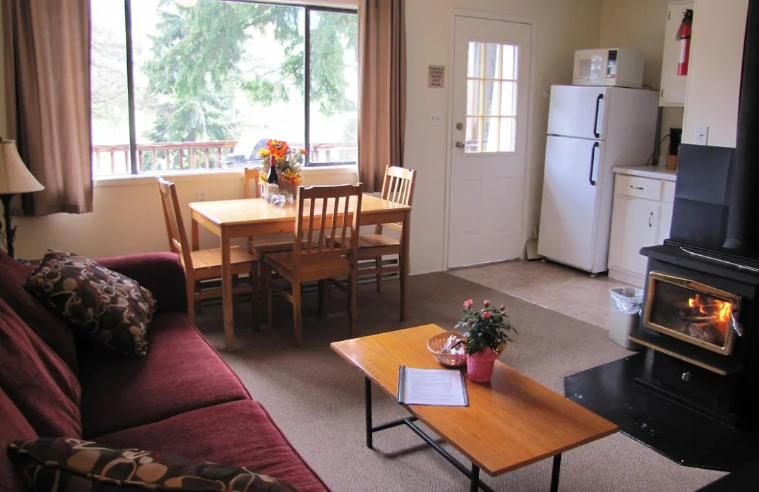 Green Acres Lakeside Resort Salt Spring Island-1