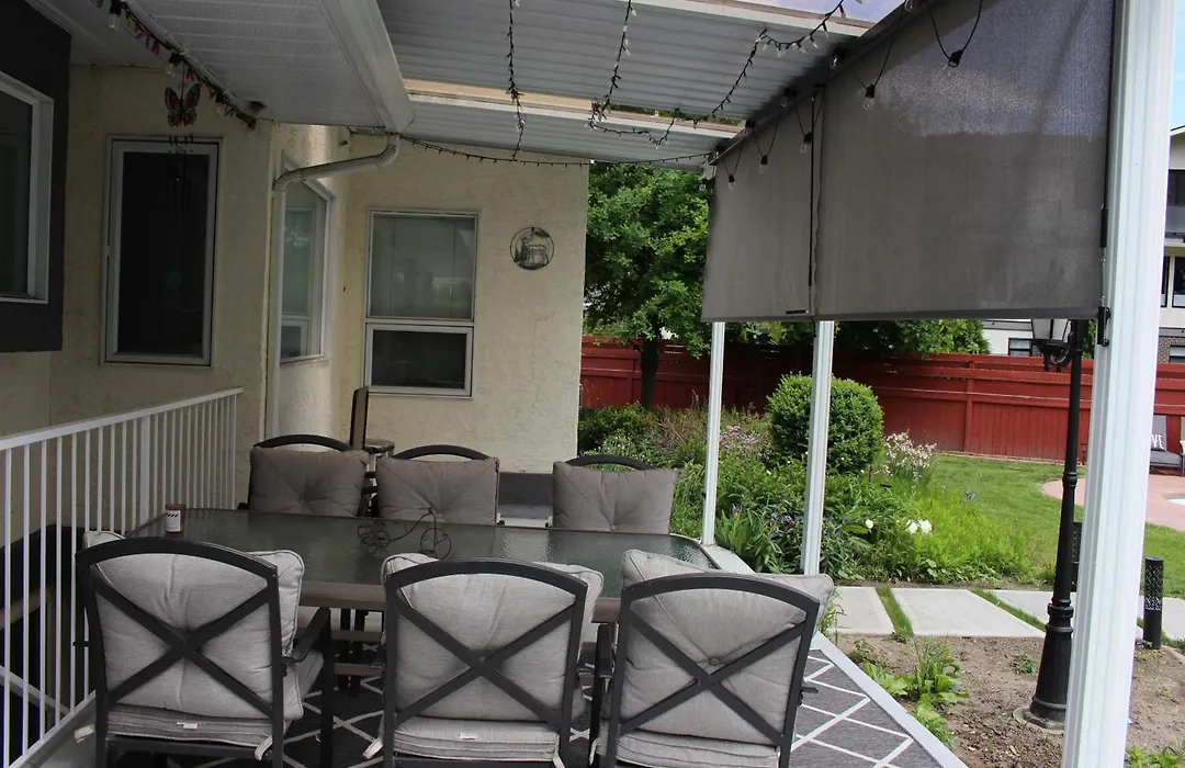 Park Side Basement 2 Bedroom Suite-1