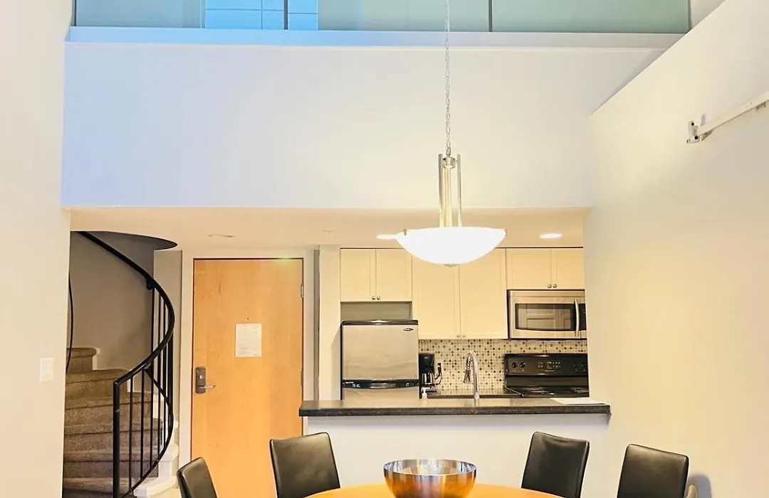 Tyndalstone Lodge 3 Bedroom In The Heart Of Village North Whistler-1