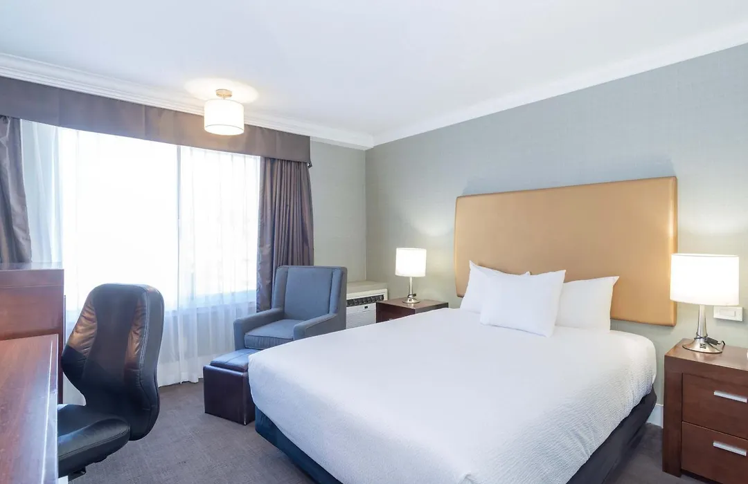 Sandman Hotel Vernon-1