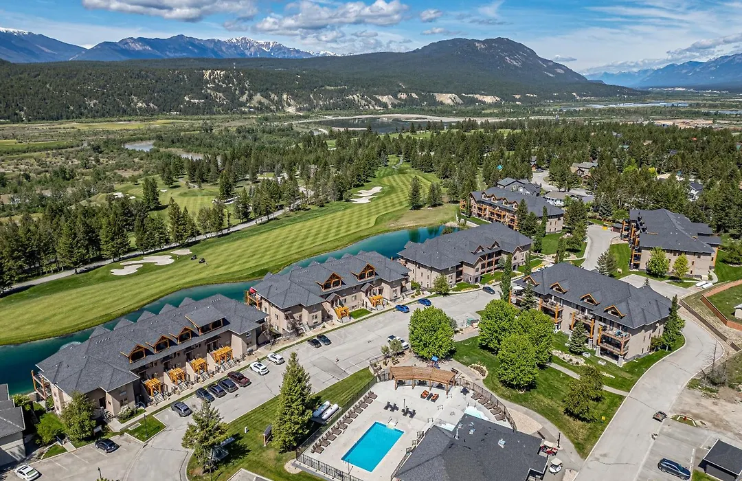 Bighorn Meadows Resort-1