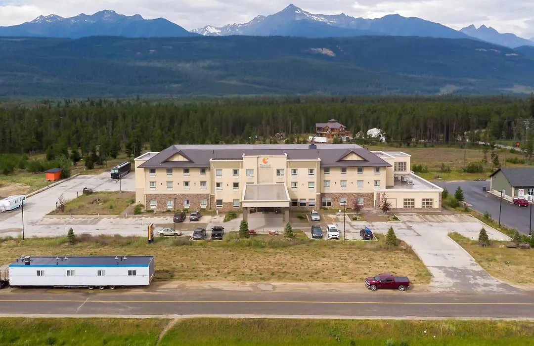 Comfort Inn & Suites-1