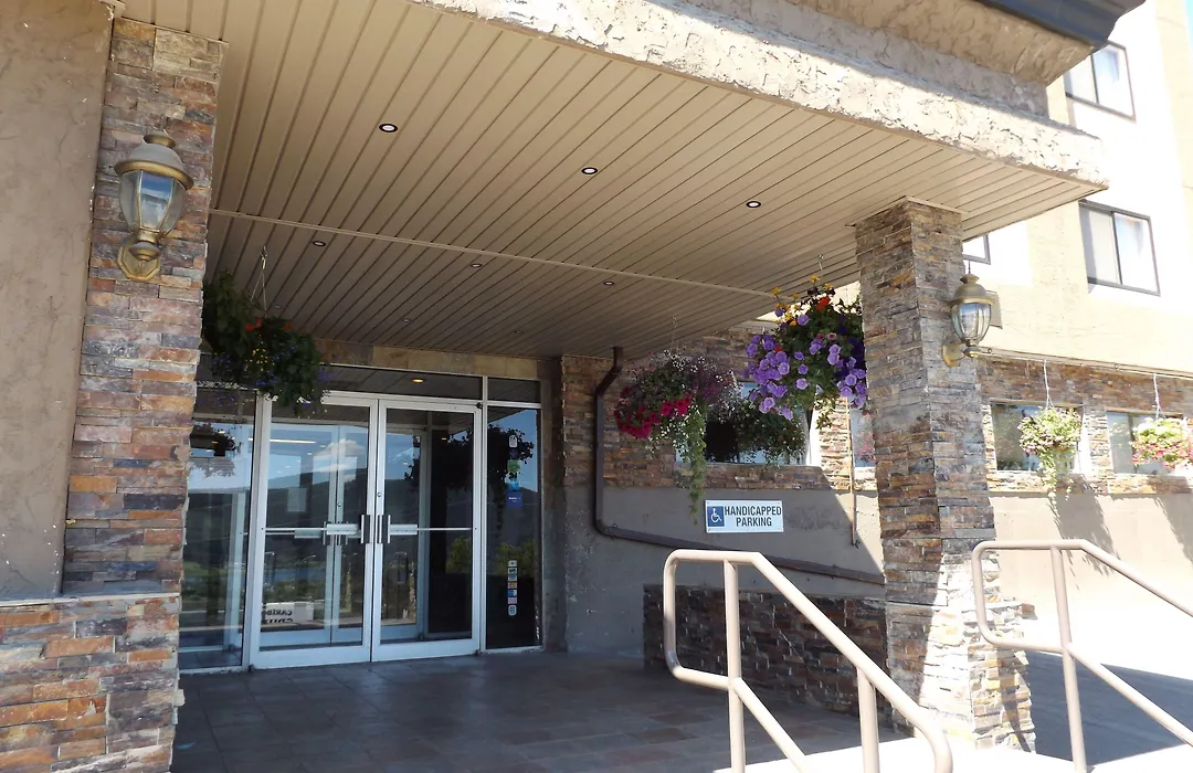 Ramada By Wyndham Williams Lake-1