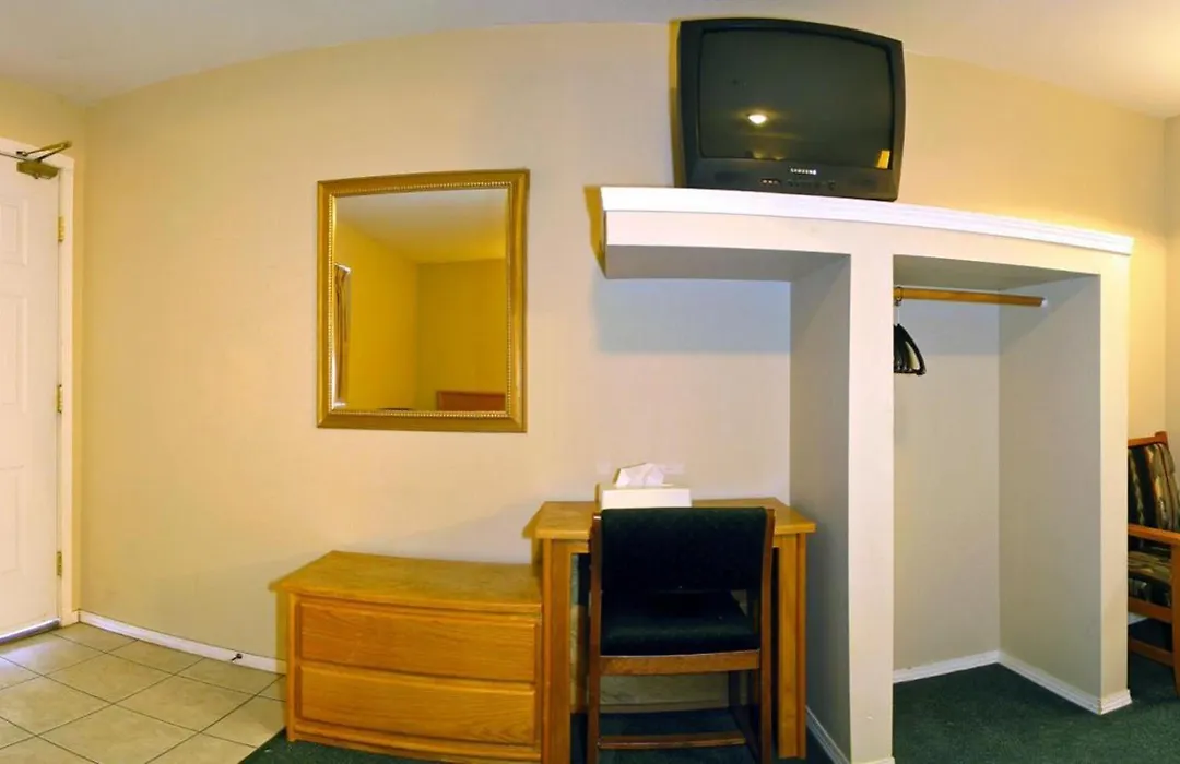 Travelodge By Wyndham Merritt-1