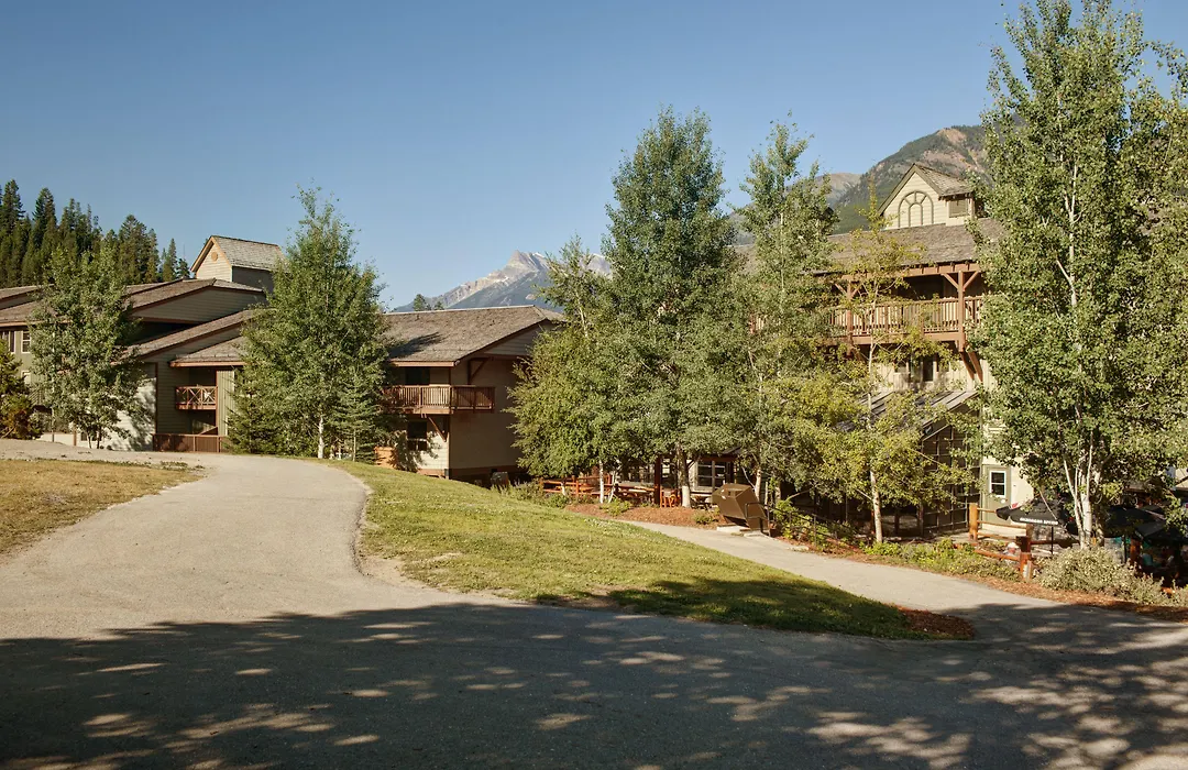 Panorama Mountain Resort - Pine Inn-1