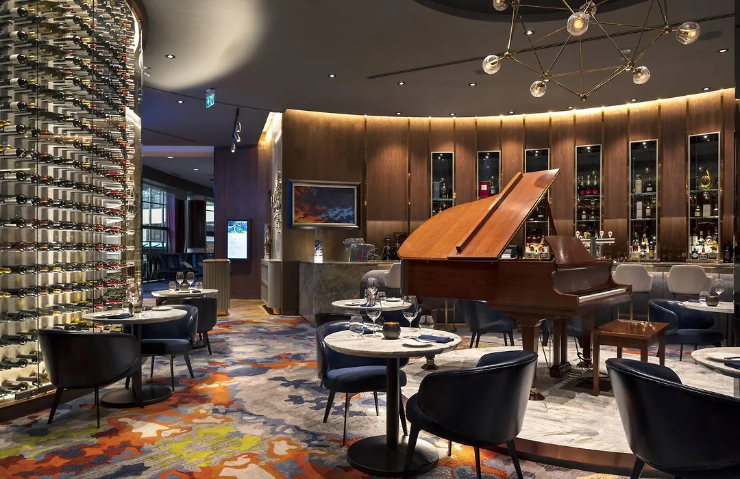 Delta Hotels By Marriott Burnaby Conference Centre-1