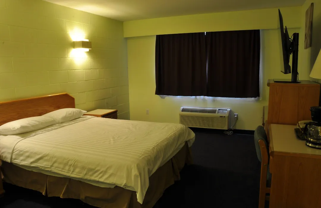 Canadas Best Value Inn Mile-0-Motel Lillooet-1