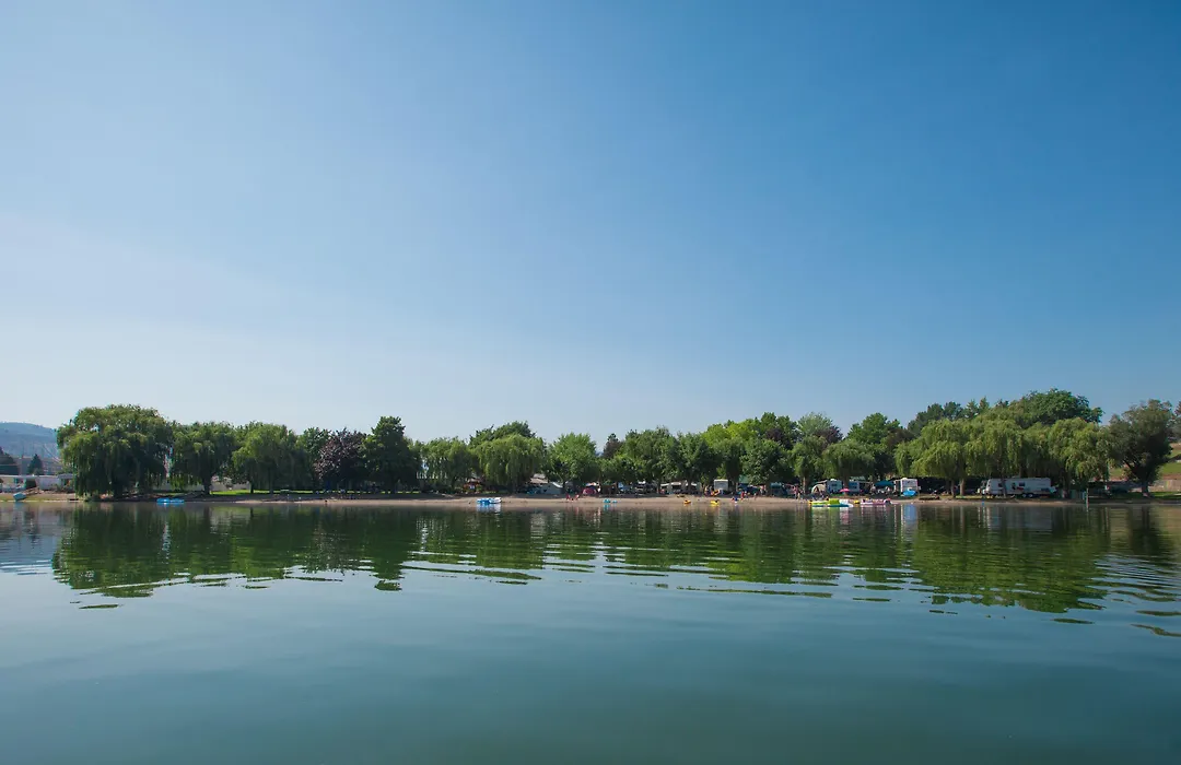 The Lakeside Resort-1