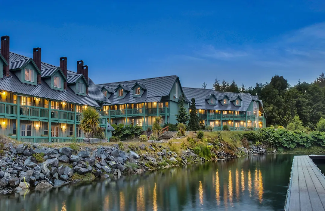 Canadian Princess Lodge & Marina-1