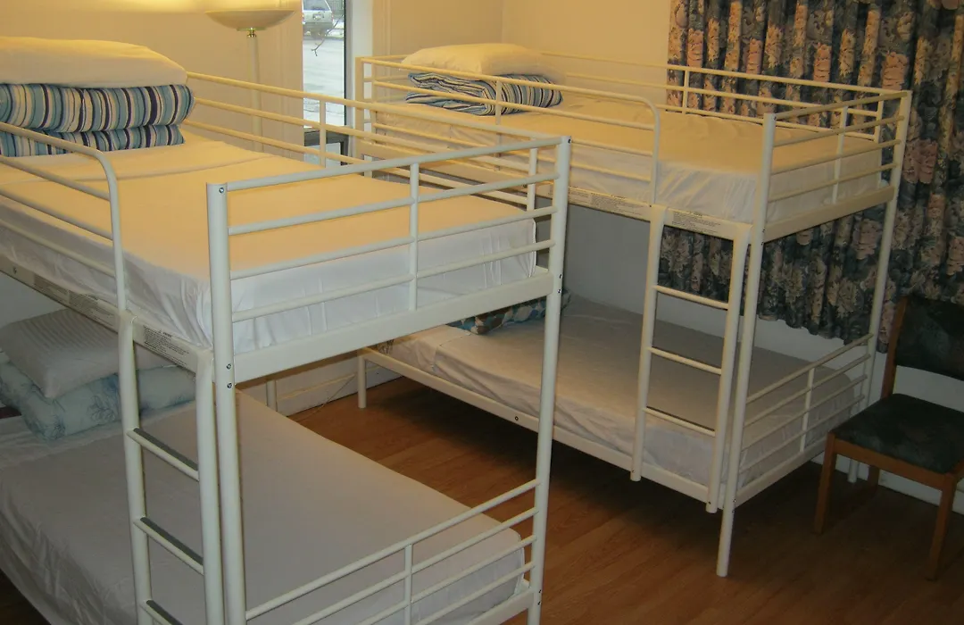 Kelowna Okanagan Lake Hostel-1