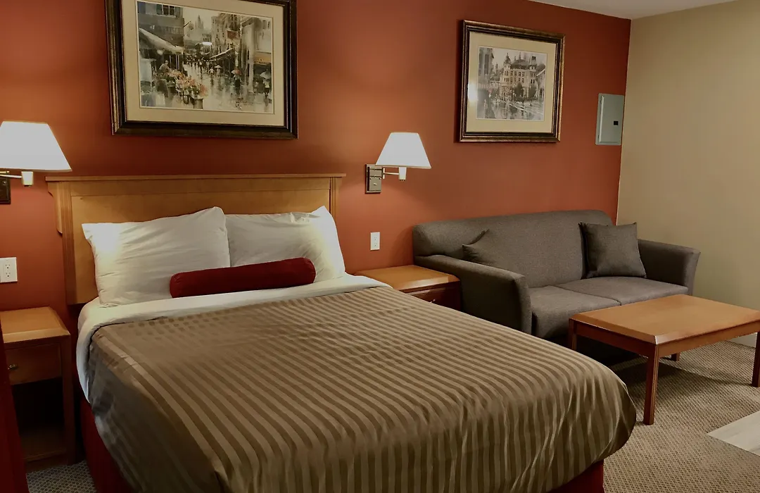 Sahara Suites-1