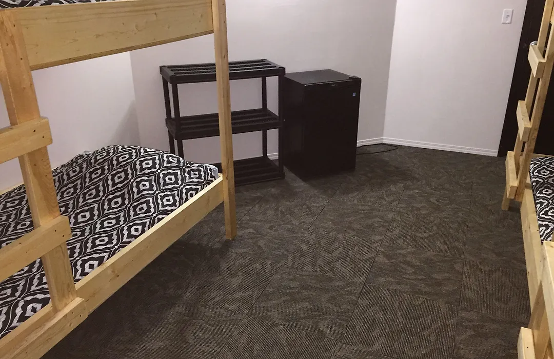Invermere Hostel-1